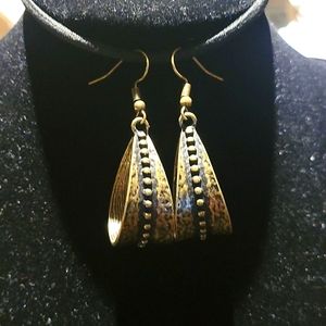 New Earrings!!  Antique gold with beautiful detail!